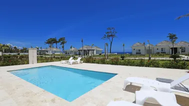 Three-bedroom villa on the second line