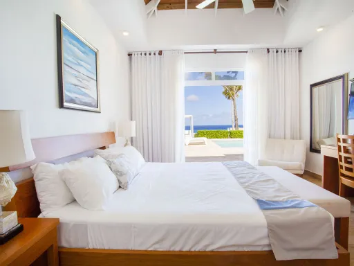 Oceanfront  three-bedroom villa