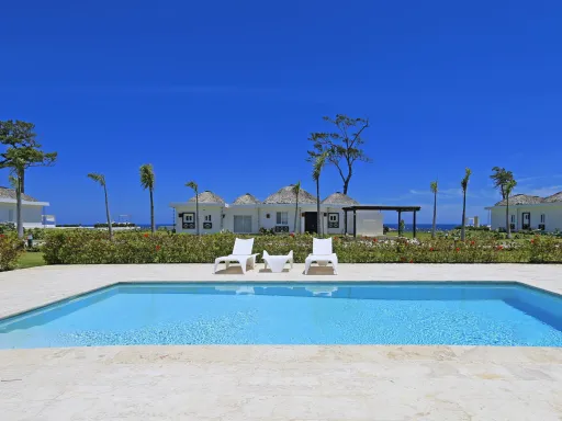 Two-bedroom villa on the second line