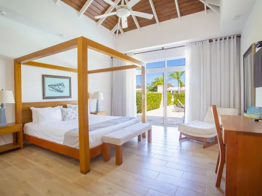 Three-bedroom villa on the second line