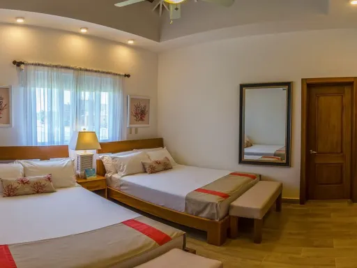 Three-bedroom villa on the second line