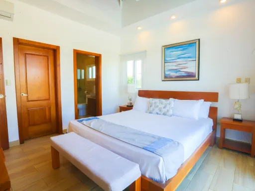 Three-bedroom villa on the second line