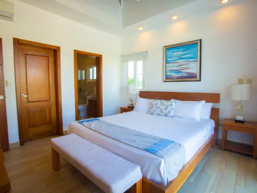 Three-bedroom villa on the second line