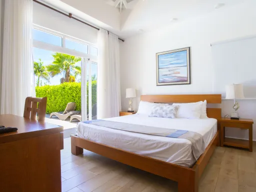 Three-bedroom villa on the second line