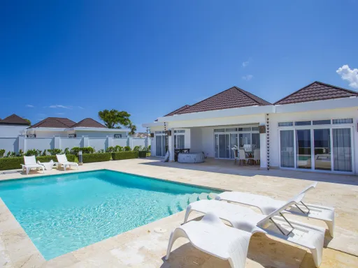 Oceanfront four-bedroom villa